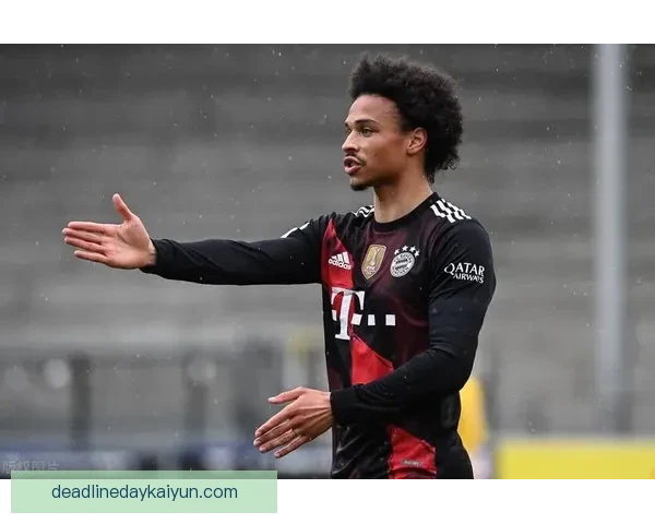 哈维·西蒙斯视野广，状态持续提升助力球队进攻效率增强