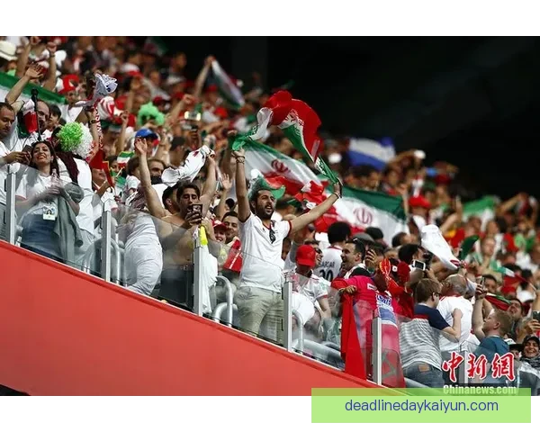越南国家队球迷热情高涨，展现出强大支持力与信心